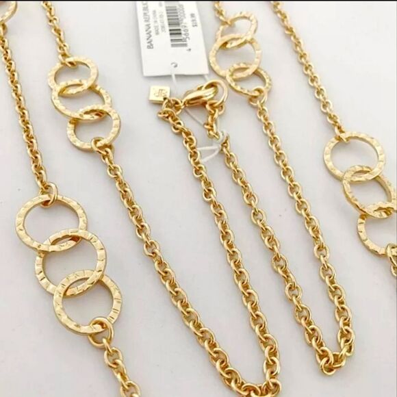 BANANA REPUBLIC GOLD TONE 42" NECKLACE NWT - Picture 1 of 2